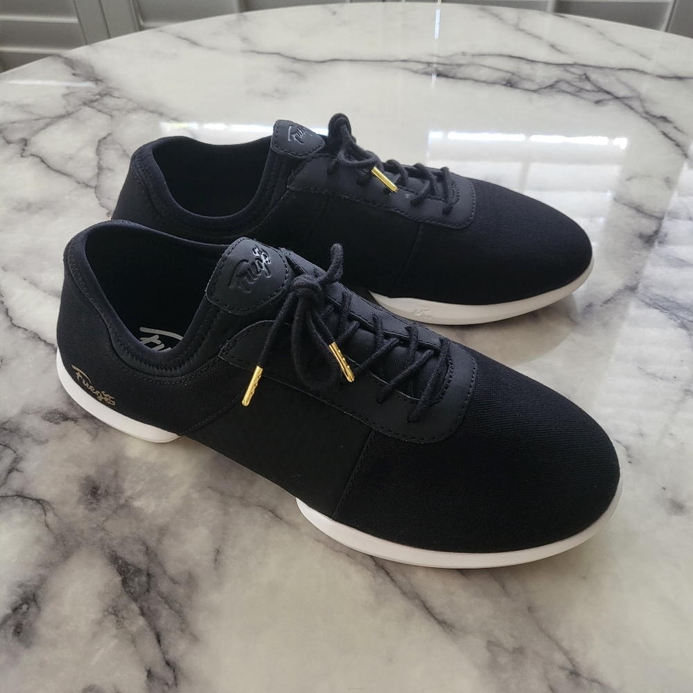 Fuego Dance Black Split Sole Shoes Men's 7 / Women's 8.5